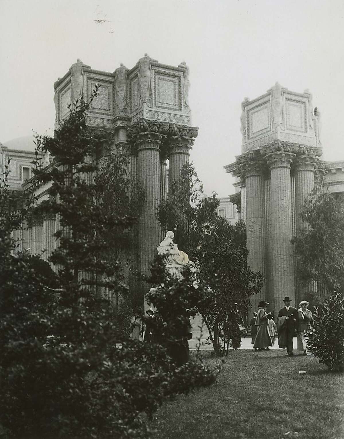 1915 - Palace of Fine Arts at the San Francisco Panama Pacific Exposition.