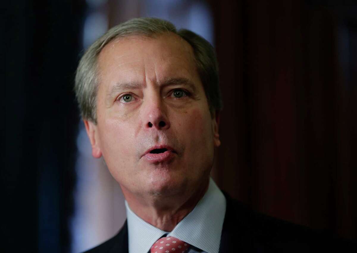 In this May 28, 2013 file photo, Lt. Gov. David Dewhurst speaks during the signing of a water fund bill, in Austin, Texas. Opponents of Lt. Gov. David Dewhurst are blasting his effort to free a jailed relative following an arrest of shoplifting. Dewhurst made the Aug. 3 telephone call to a suburban Dallas police sergeant and in the audio Dewhurst identifies himself, asks the sergeant what was needed to free his niece. He offered to have the director of the Department of Public Safety call as well and asked for a judge's cellphone number. (AP Photo/Eric Gay, File)