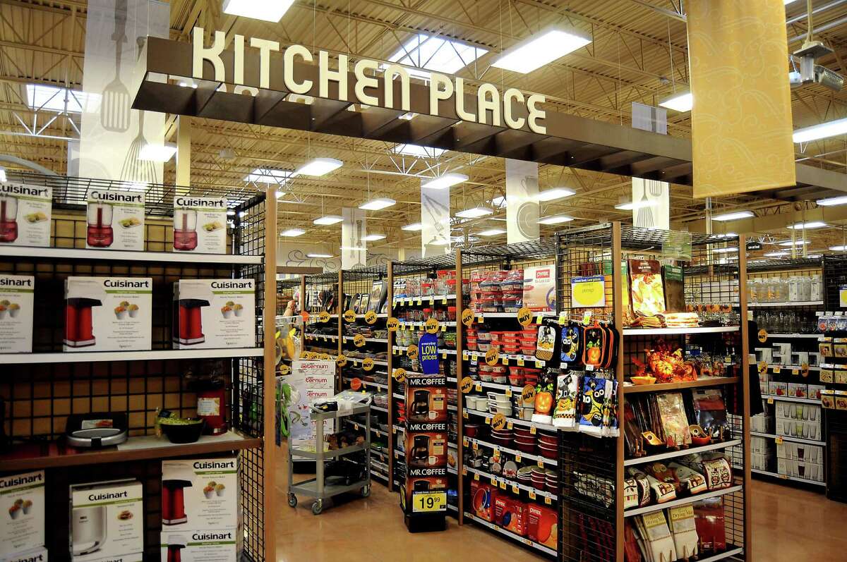 Kroger targets big box market with big Marketplace
