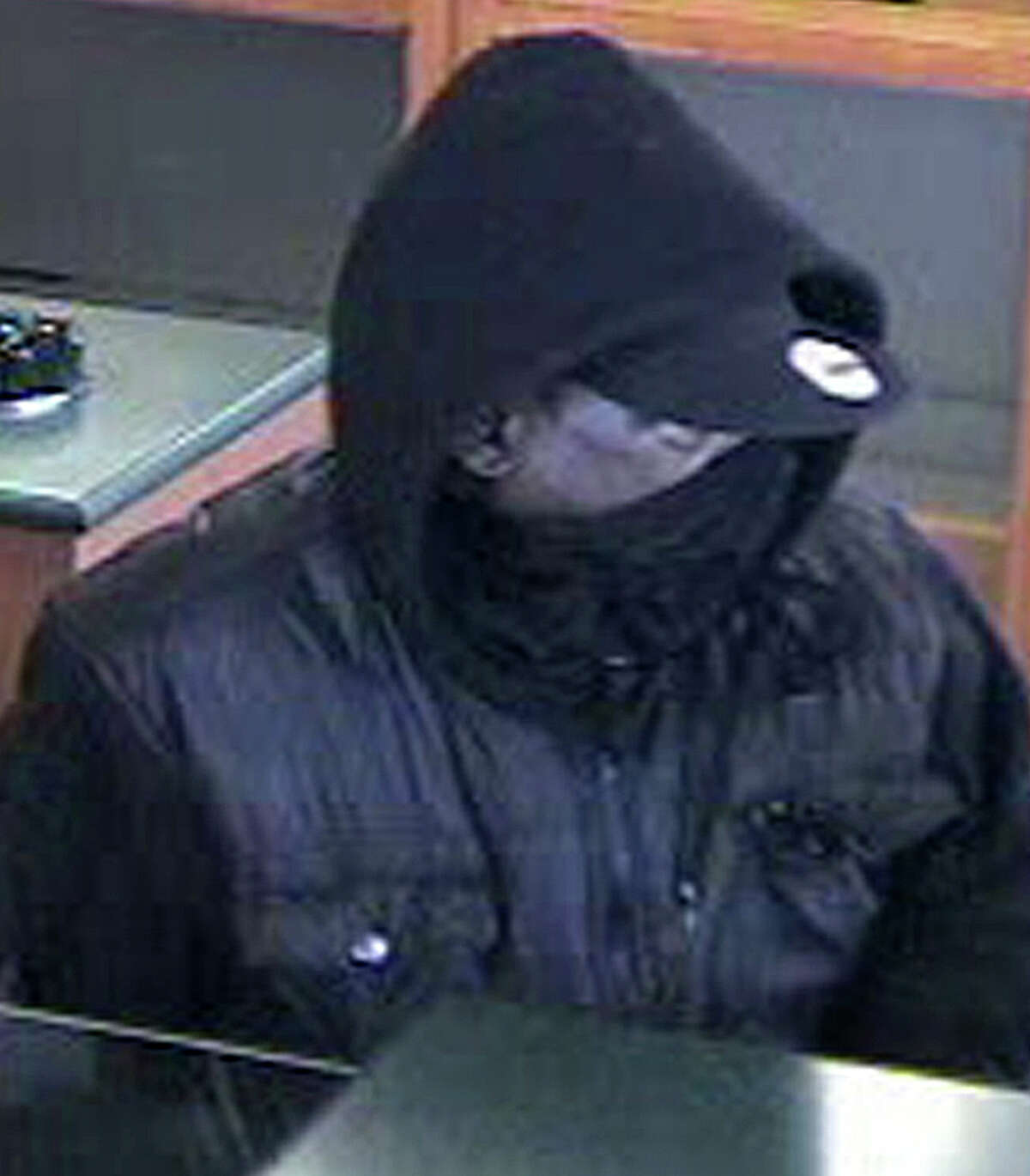 Armed robbers hold up bank in downtown Fairfield