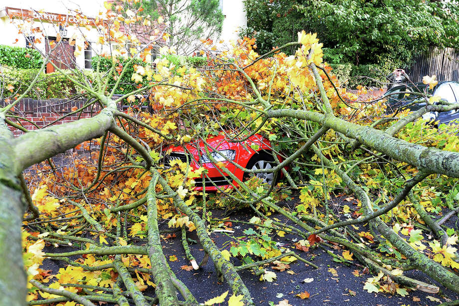 Hurricane Force Winds Batter England - Times Union