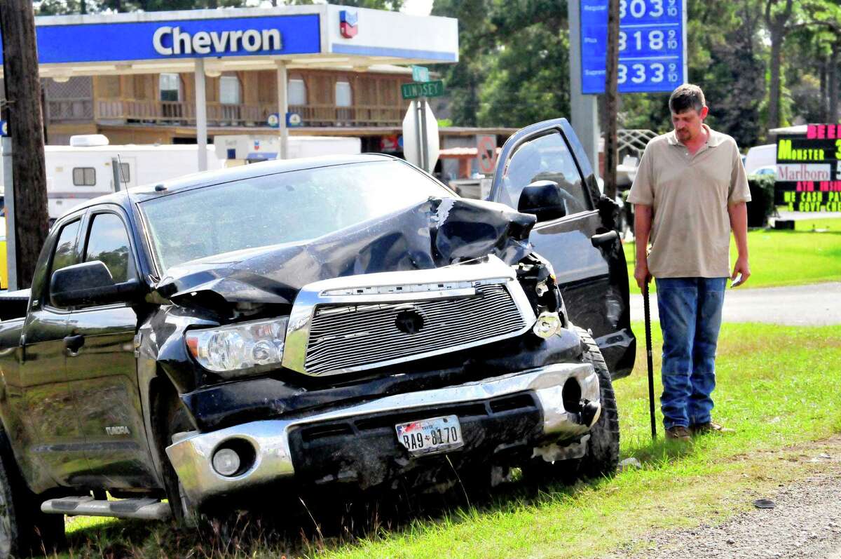 Lumberton threevehicle accident sends three to hospital