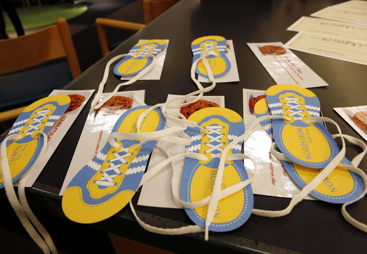 Classes teach kids ins, outs of tying shoes