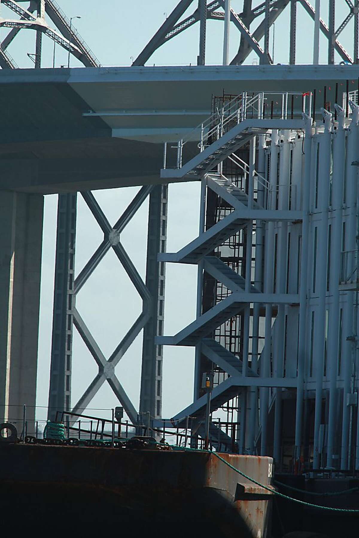 Google plans 'floating retail store,' builder says