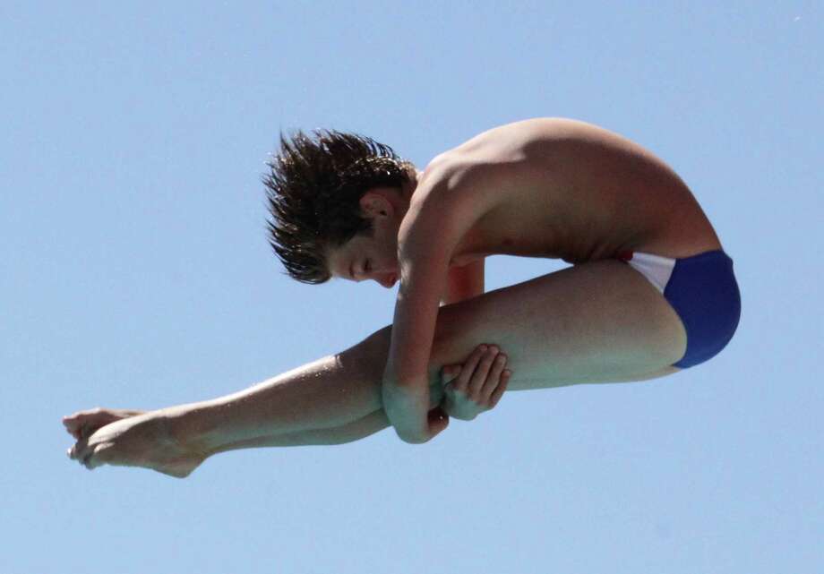 Chairman of the board Old Greenwich diver makes his mark at