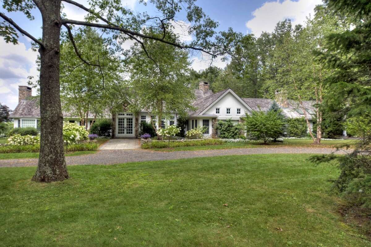 Joan Rivers sold her 10-room, 5,730-square-foot estate in New Milford for $4.4 million.