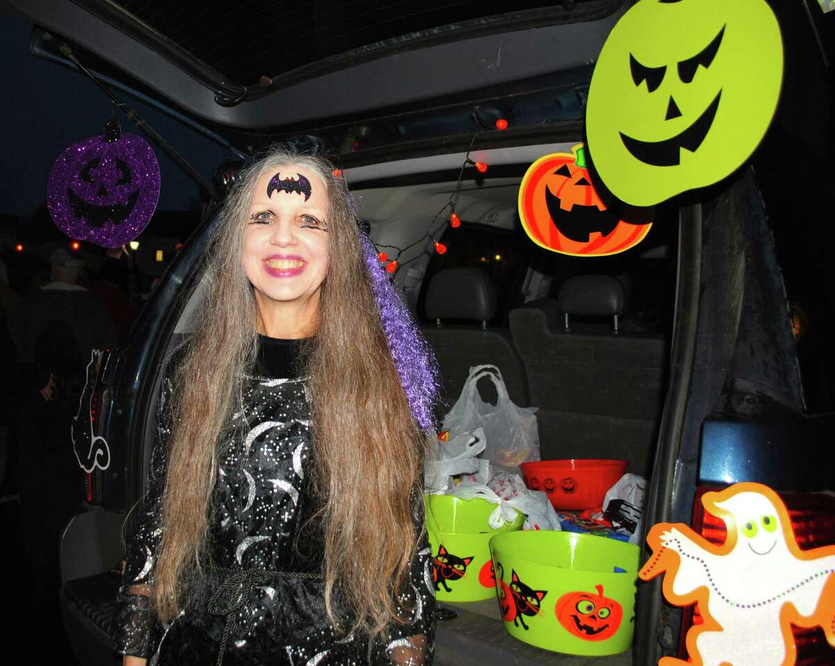 SEEN New Milford's Trunk or Treat