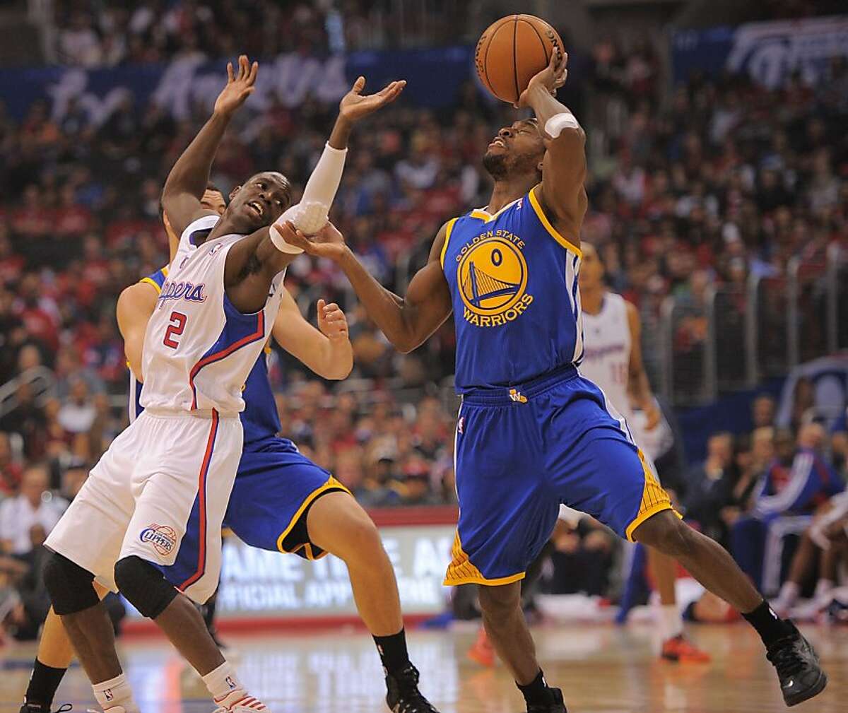Clippers outscore Warriors as Paul hits 42