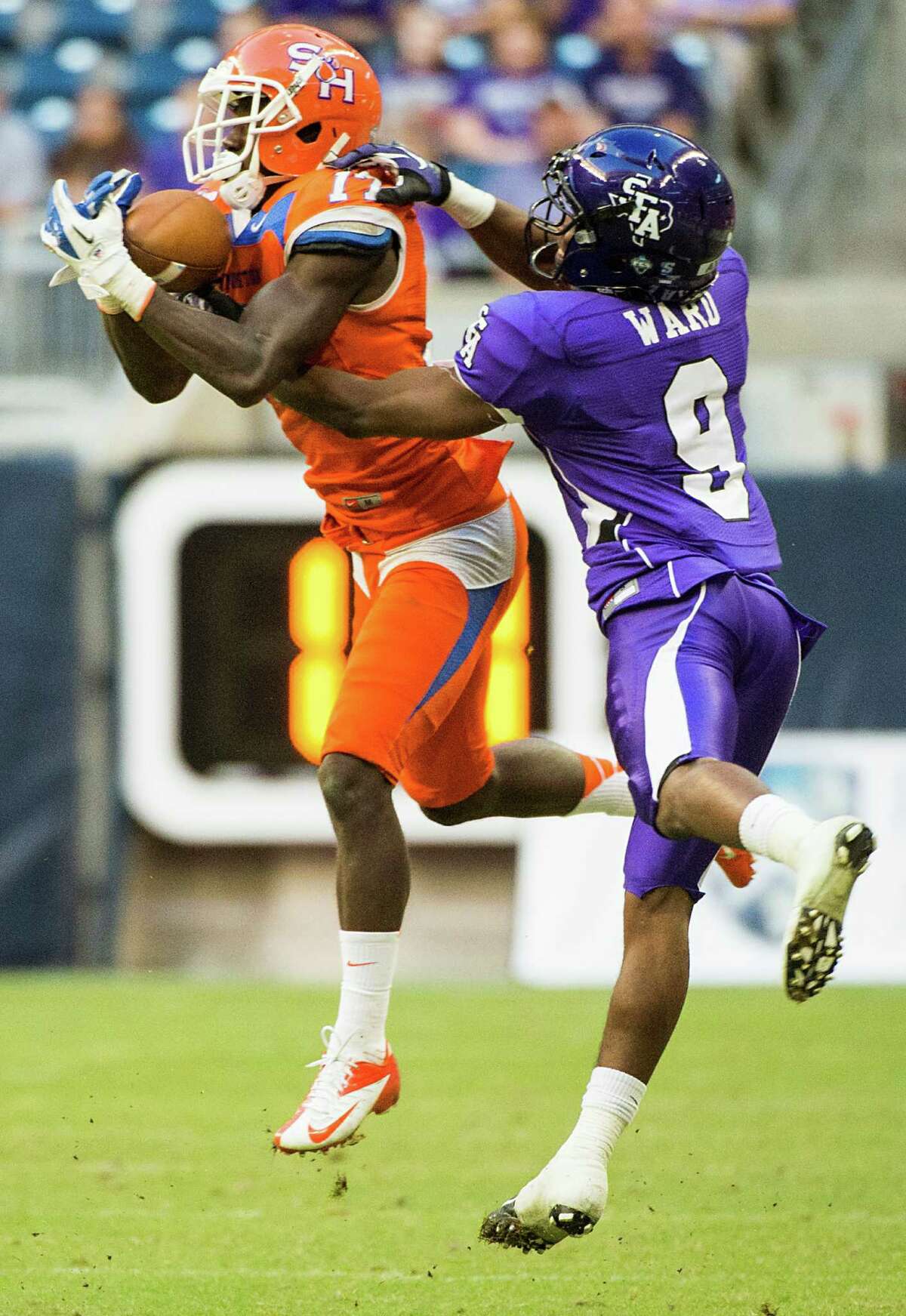 Sam Houston State outlasts SFA in shootout to win 5649