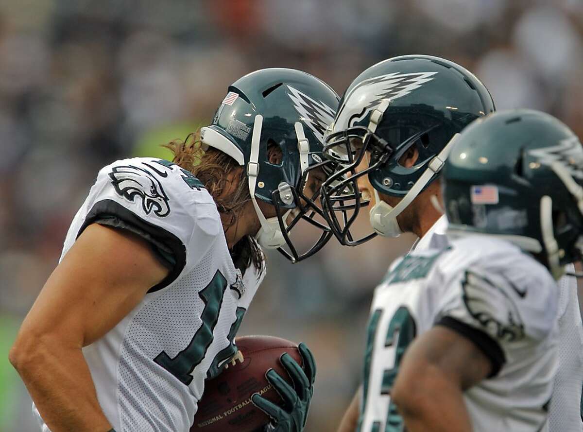 Eagles 49, Raiders 20: Foles ties NFL mark with seven TD passes