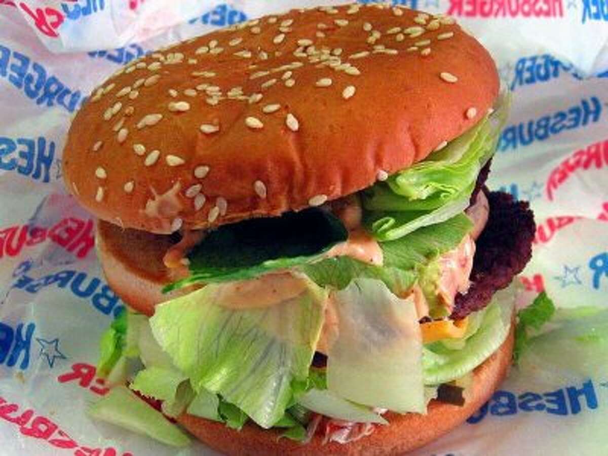 Fast food restaurants are an American tradition. But restaurant chains abroad have also mastered the art of quick meals on-the-go. From creative pizzas to rice burgers, here are 16 fast food chains we wish would come to the U.S. Source: Business Insider. Check out who and what is on our wish list.Hesburger Country: Finland Why it's great: Hesburger is best known for its sauces and salad dressings, including a cucumber-and-paprika mayonnaise that tastes best with its hamburger. Signature menu item: The falafel burger. www.hesburger.com