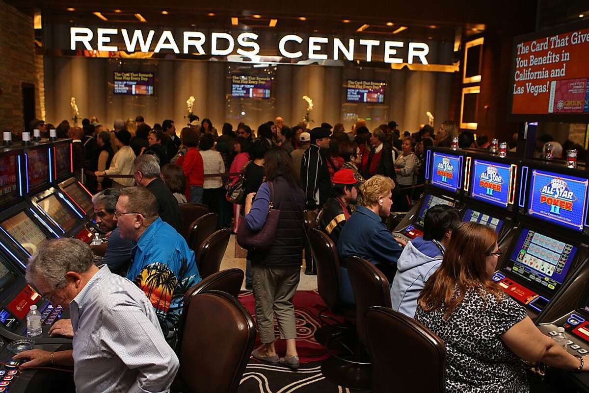 Thousands swarm Graton casino on opening day