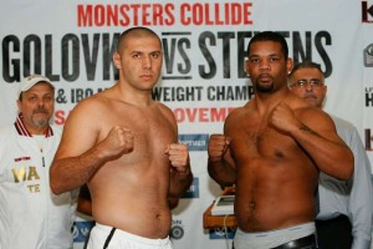 Magomed Abdusalamov (left) & Mike Perez (right) at the prefight weigh-in. (Photo credit: Will Hart/HBO)