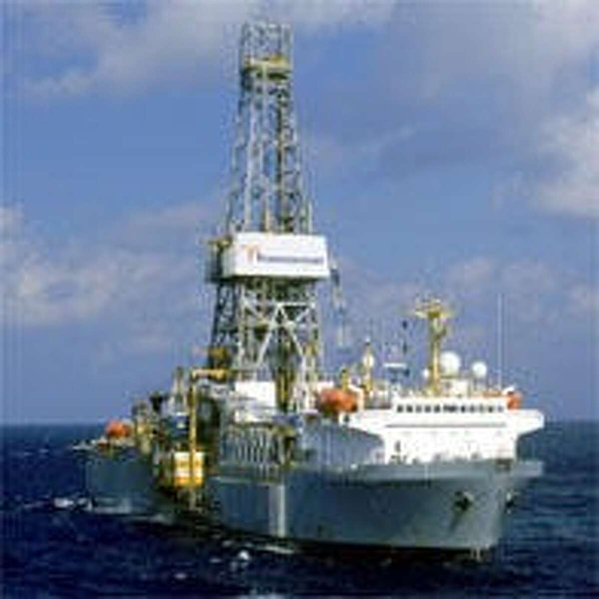 Transocean profits from increased drilling contracts