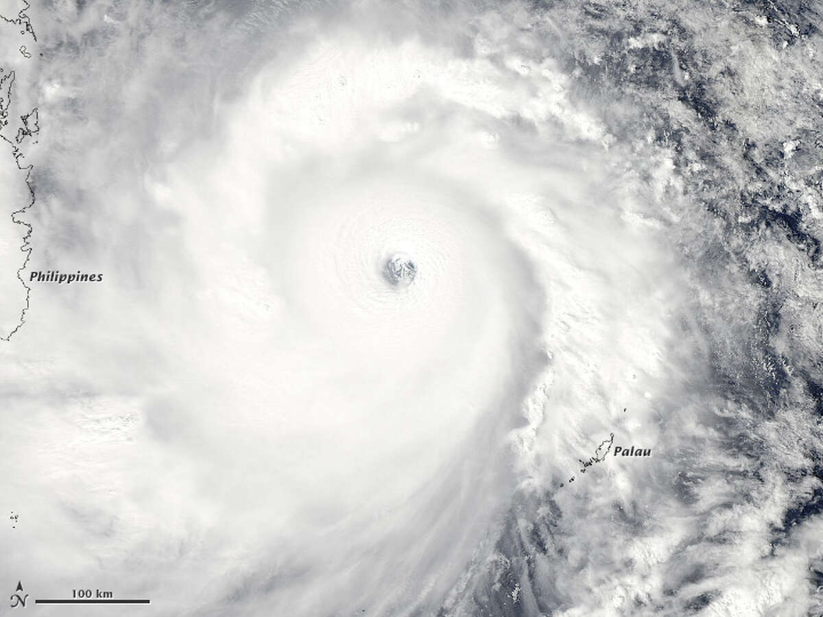 Тайфун Хайян