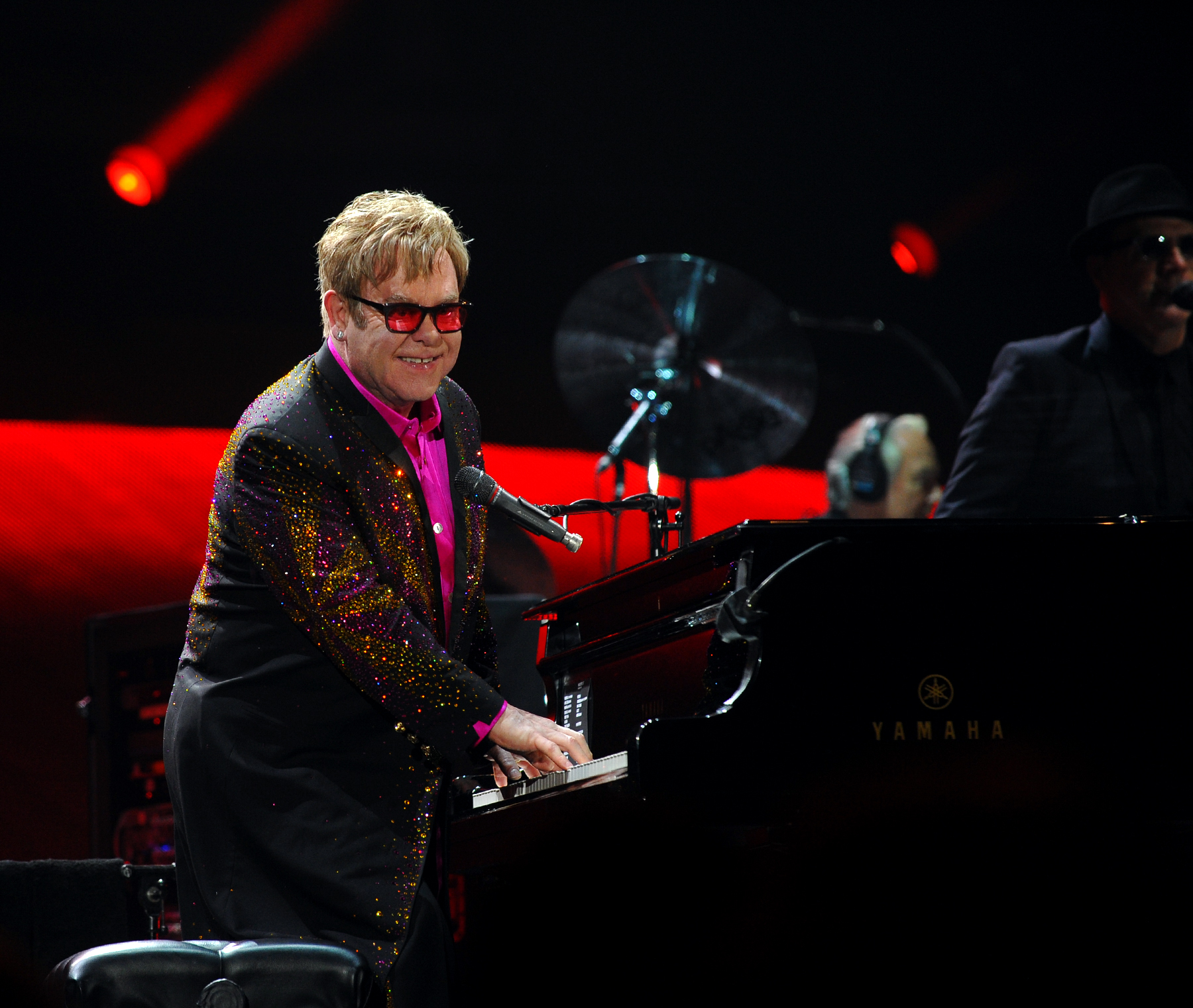 Elton John rocks Bridgeport