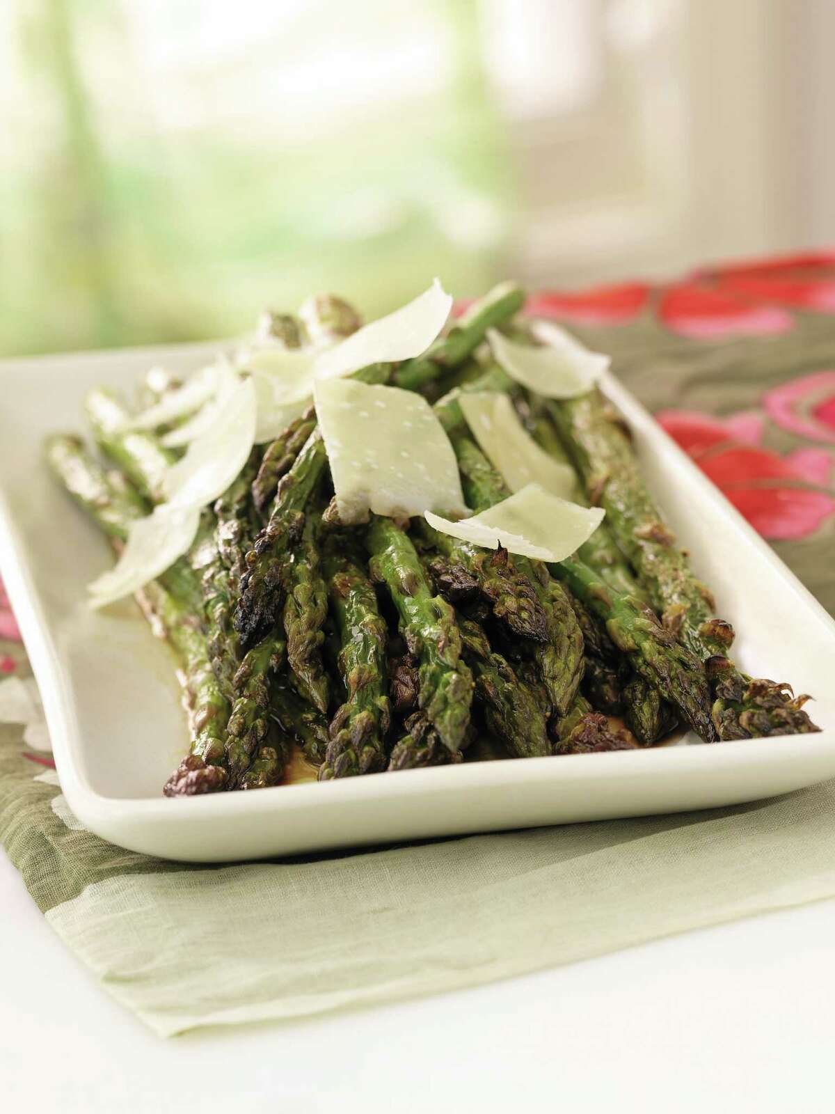 Recipe BalsamicBroiled Asparagus With Shaved Parmesan Cheese