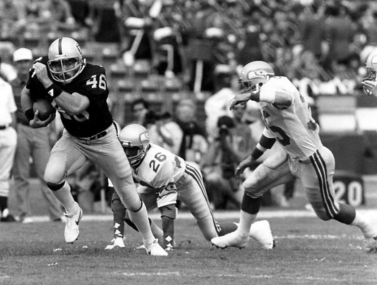 Raiders' tight end Todd Christensen dies at 57