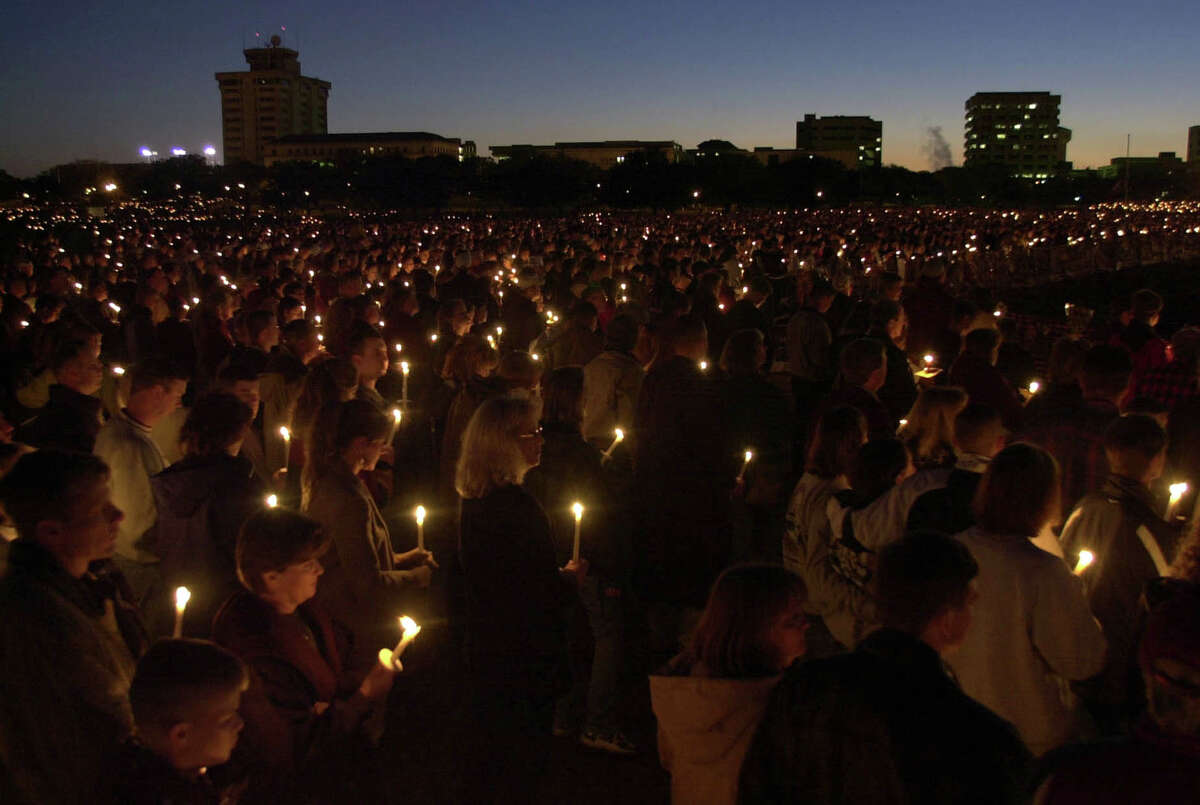 Texas A&M bonfire collapse still a scar for Aggies everywhere 18 years