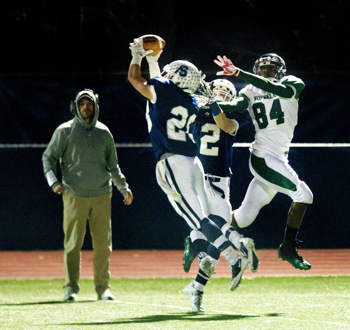 Staples football rolls past Norwalk