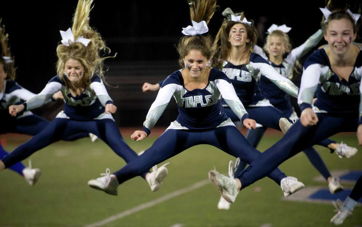 Staples football rolls past Norwalk