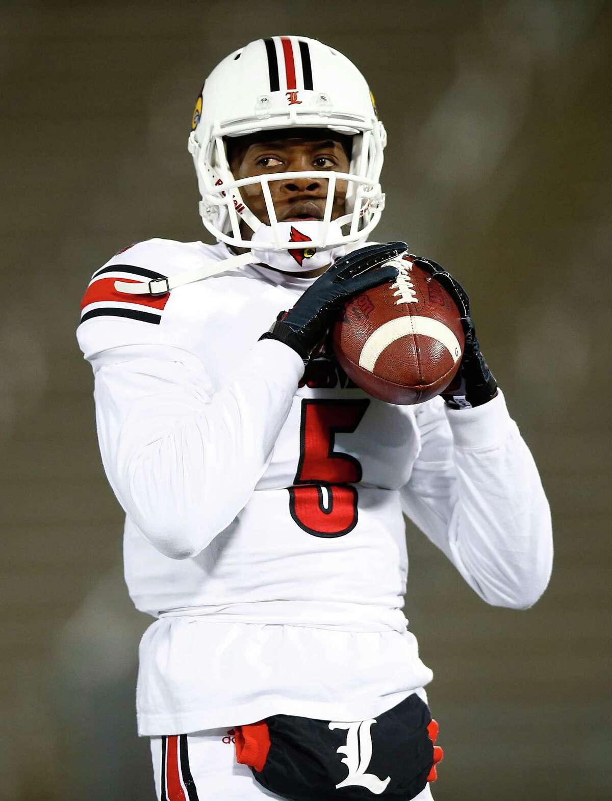 NFL Quarterback Teddy Bridgewater Took a High School Junior To Her