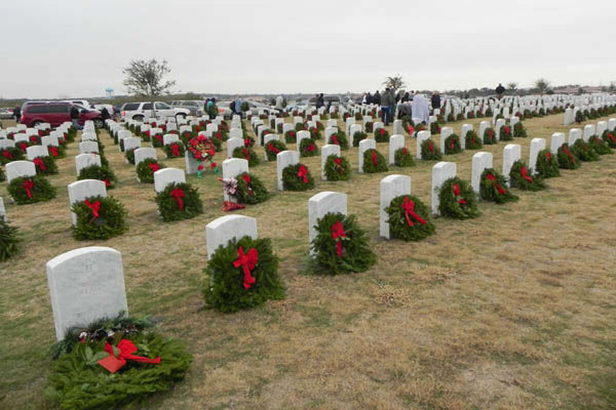 Wreaths across America comes to Fort Sam