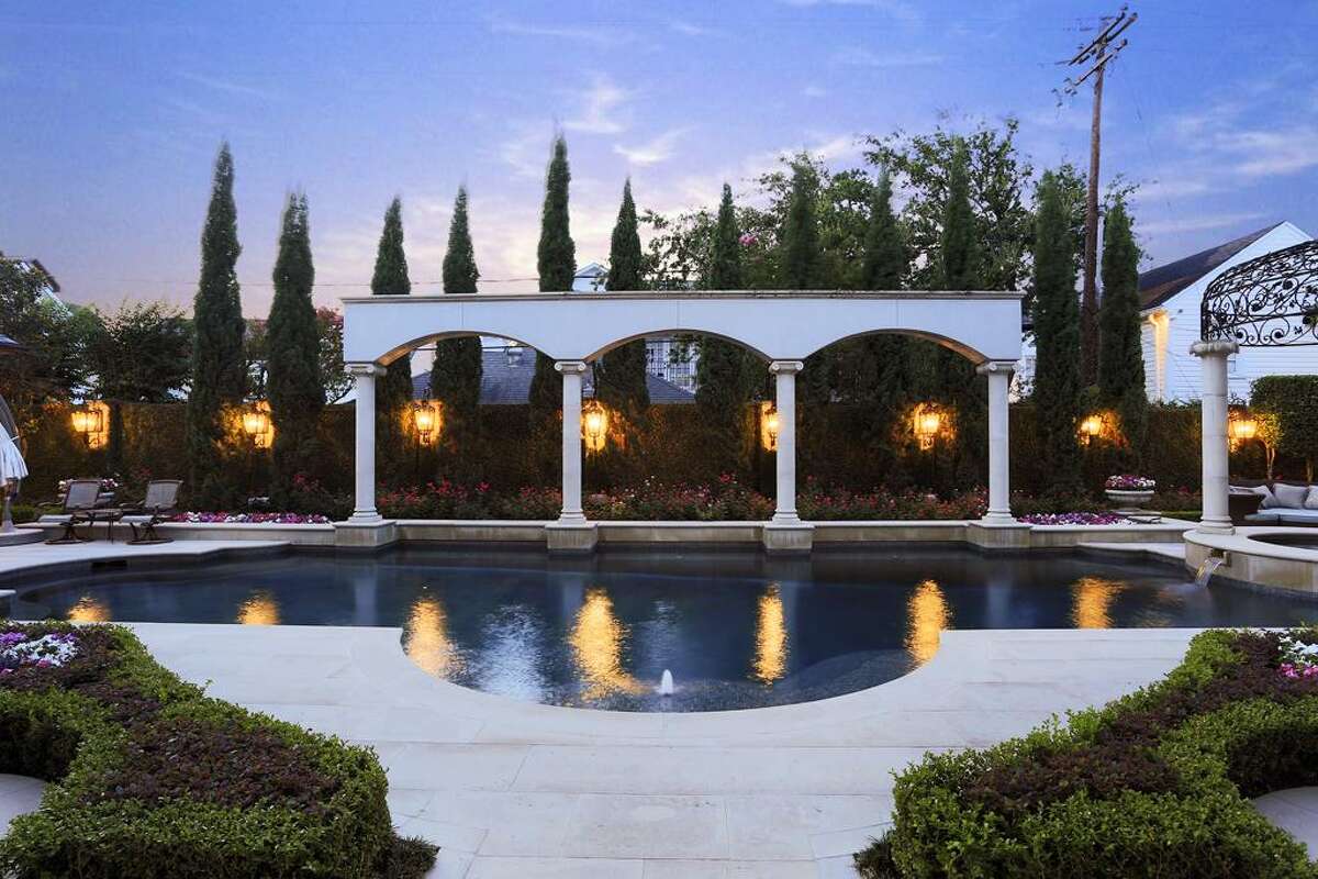 8 Houston dream homes for sale