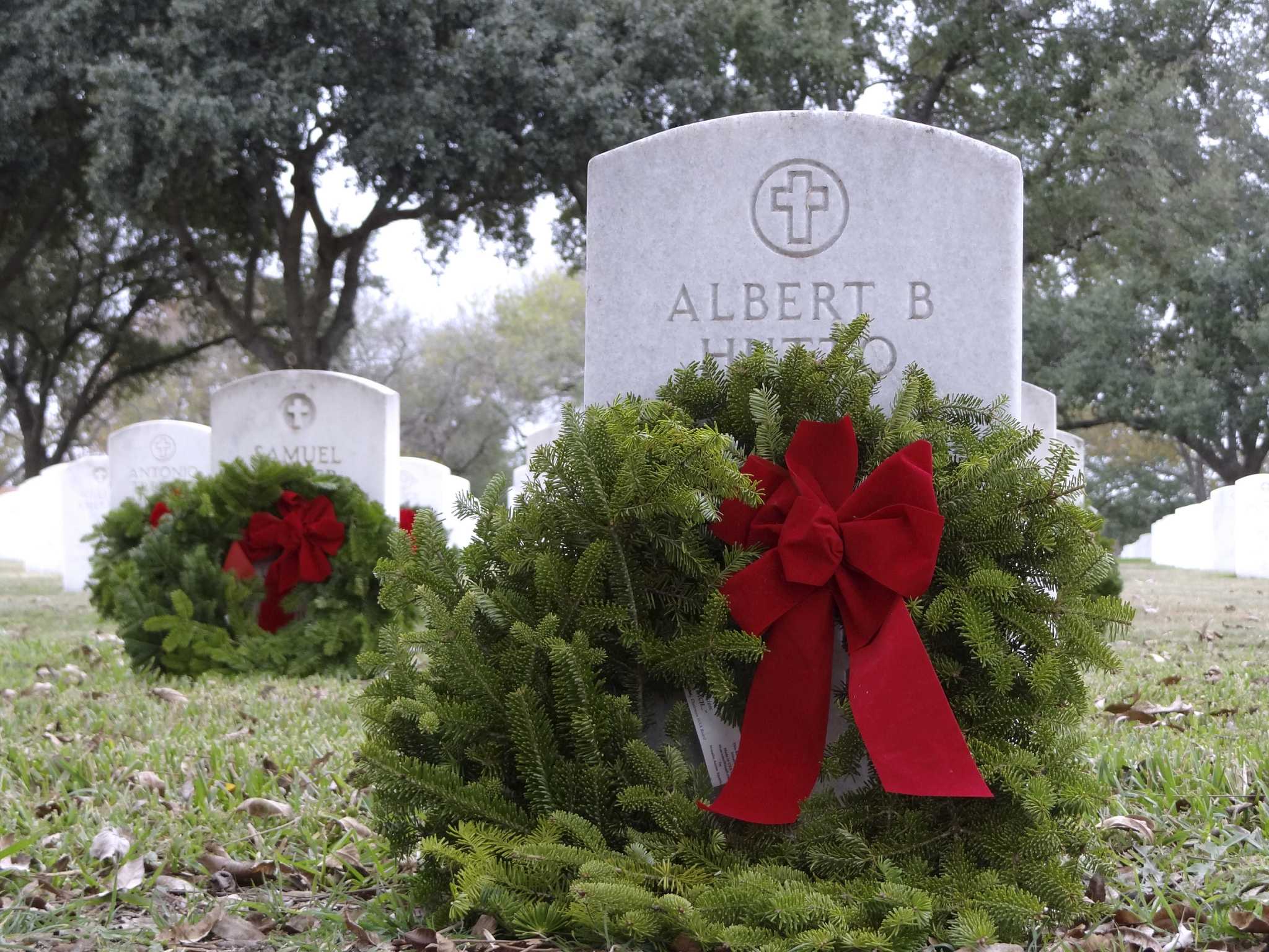 Wreaths across America comes to Fort Sam San Antonio ExpressNews