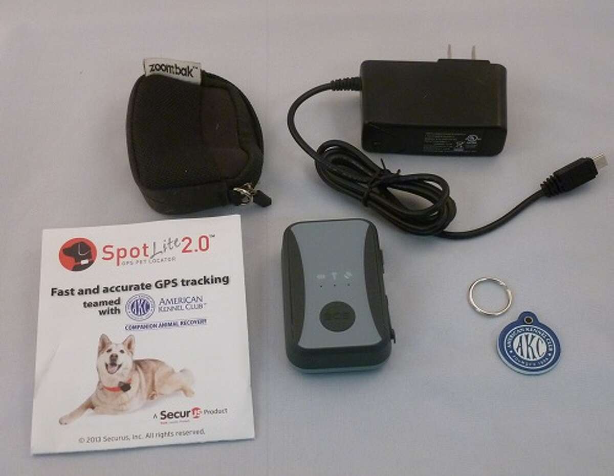 A Blogger for the Times Union Rachel Baum suggests you to get The Spotlite 2.0, a pet GPS tracking device, for your pet-loving family members and friends - Photo from The Gageteer