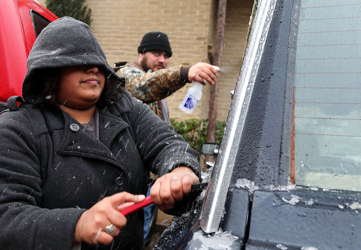 Texans To Be Spared Worst Of Travel Mess