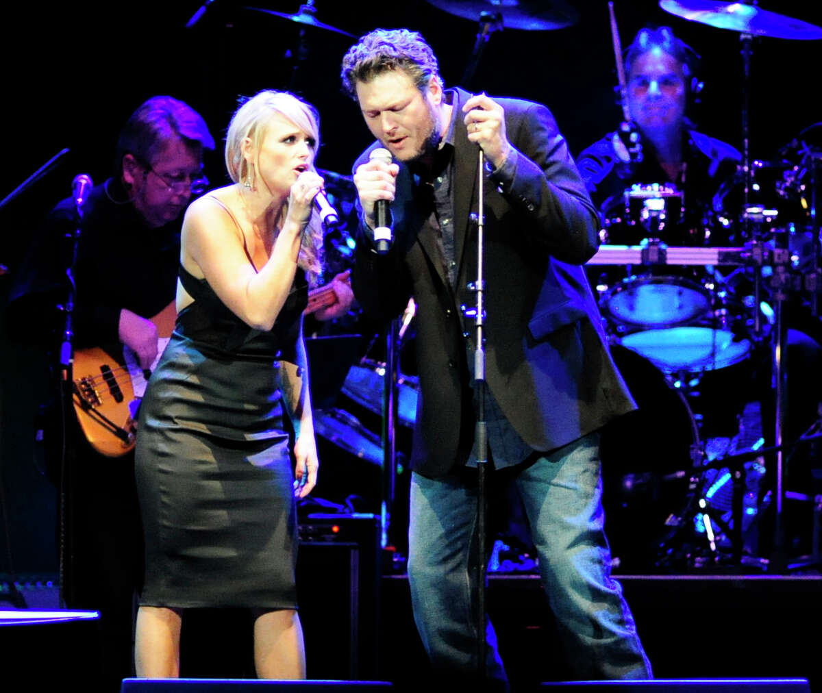 Miranda Lambert and Blake Shelton perform at the tribute concert for the late George Jones, Friday, Nov. 22, 2013, in Nashville, Tenn. Jones had originally scheduled his final show for Friday. He died April 26. (AP Photo/Mike Strasinger)