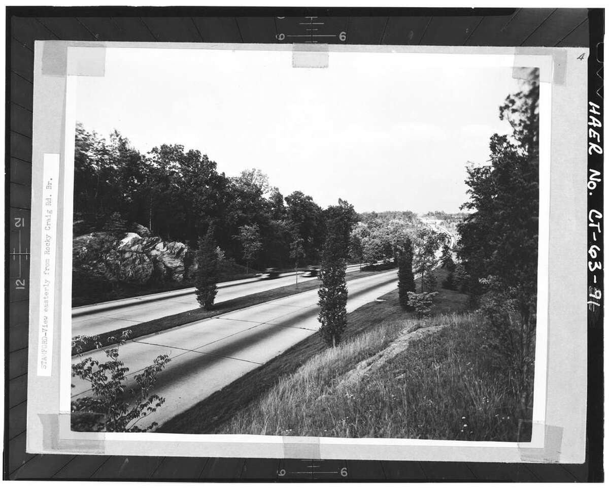 State brightens up Merritt with new signs