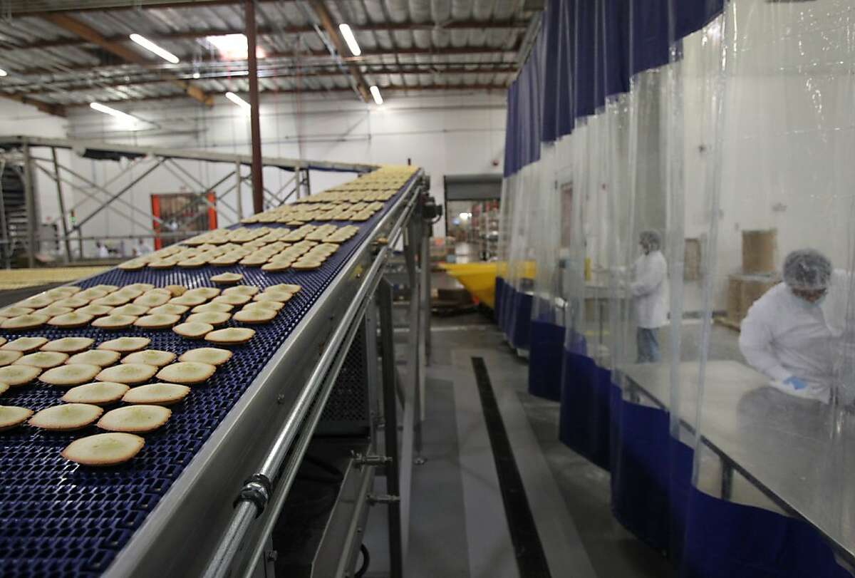 Bakery family hailed by Obama enjoys sweet success