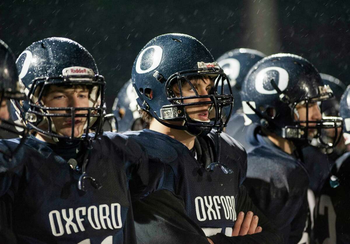 Oxford tops Pomperaug