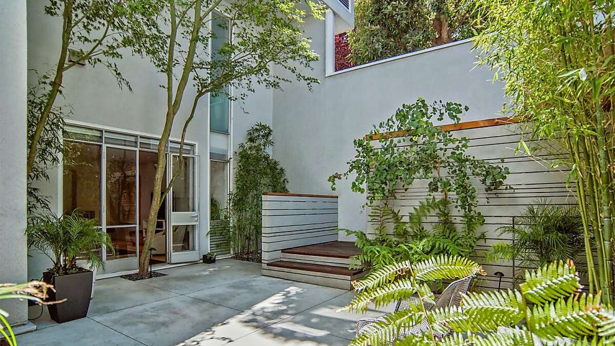 A modern masterpiece on Russian Hill