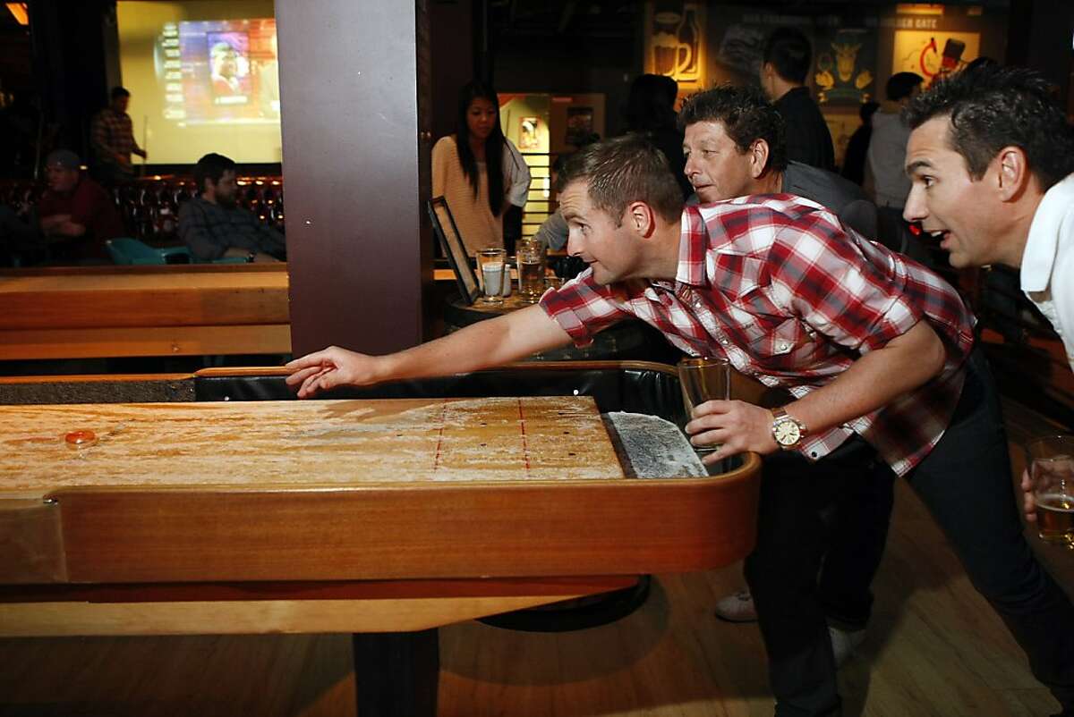 Shuffleboard on brink of popularity in S.F. bars