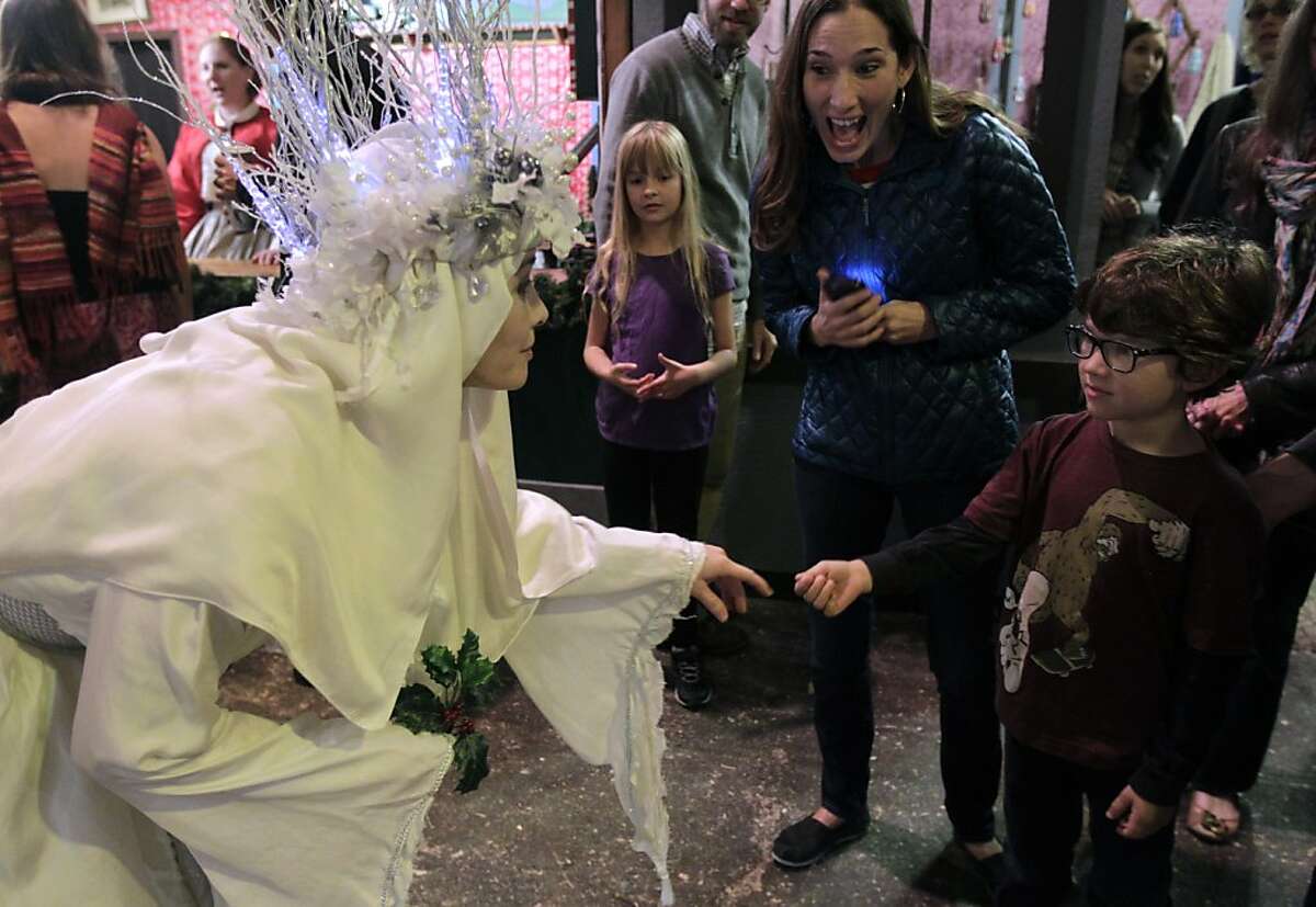 Great Dickens Christmas Fair Opens For Holidays