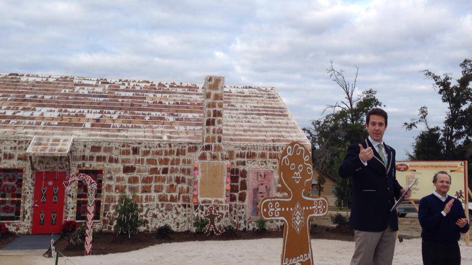 Guinness Certifies World S Largest Gingerbread House Built In Bryan