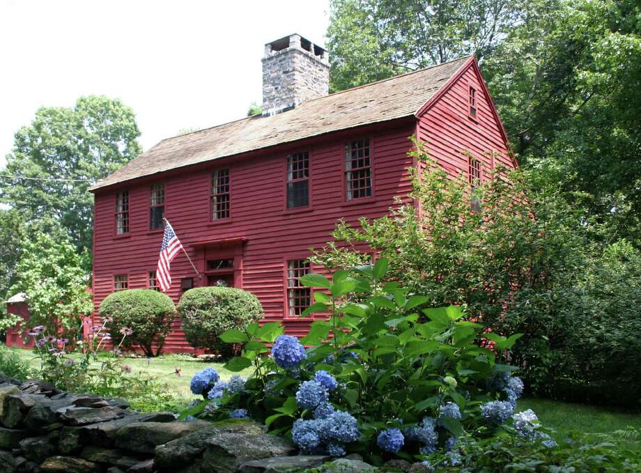 On The Market: Classic Saltbox Is Home To More Than Three Centuries Of ...