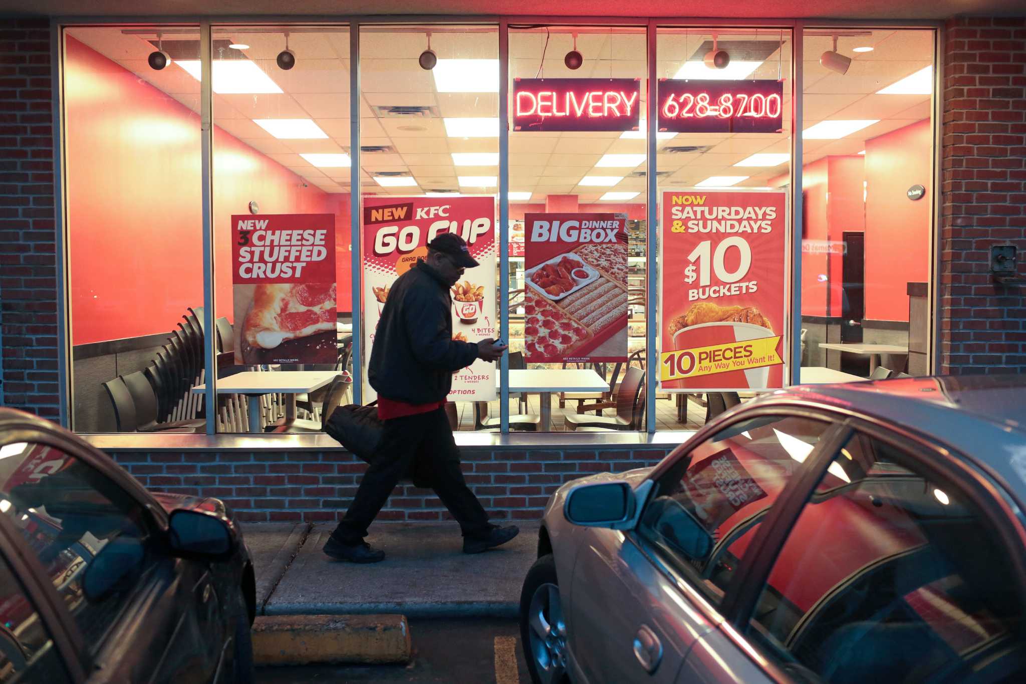 Fastfood strikes aim for higher wages