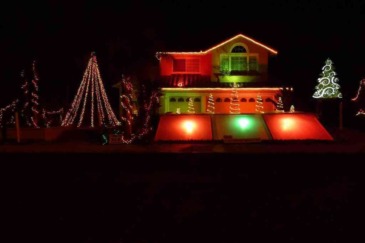 How to hang Christmas lights like a pro