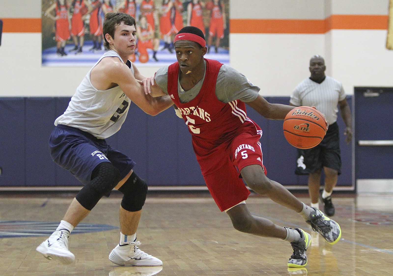 Up Tempo Cy Lakes Boys Basketball On The Upswing