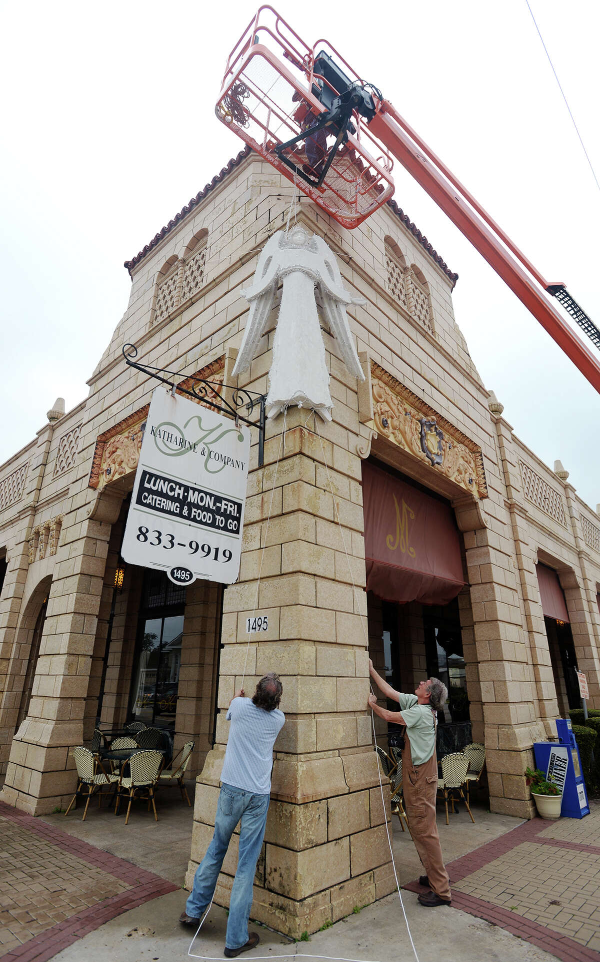Angel designed by Beaumont sculptor to grace historic Mildred Building