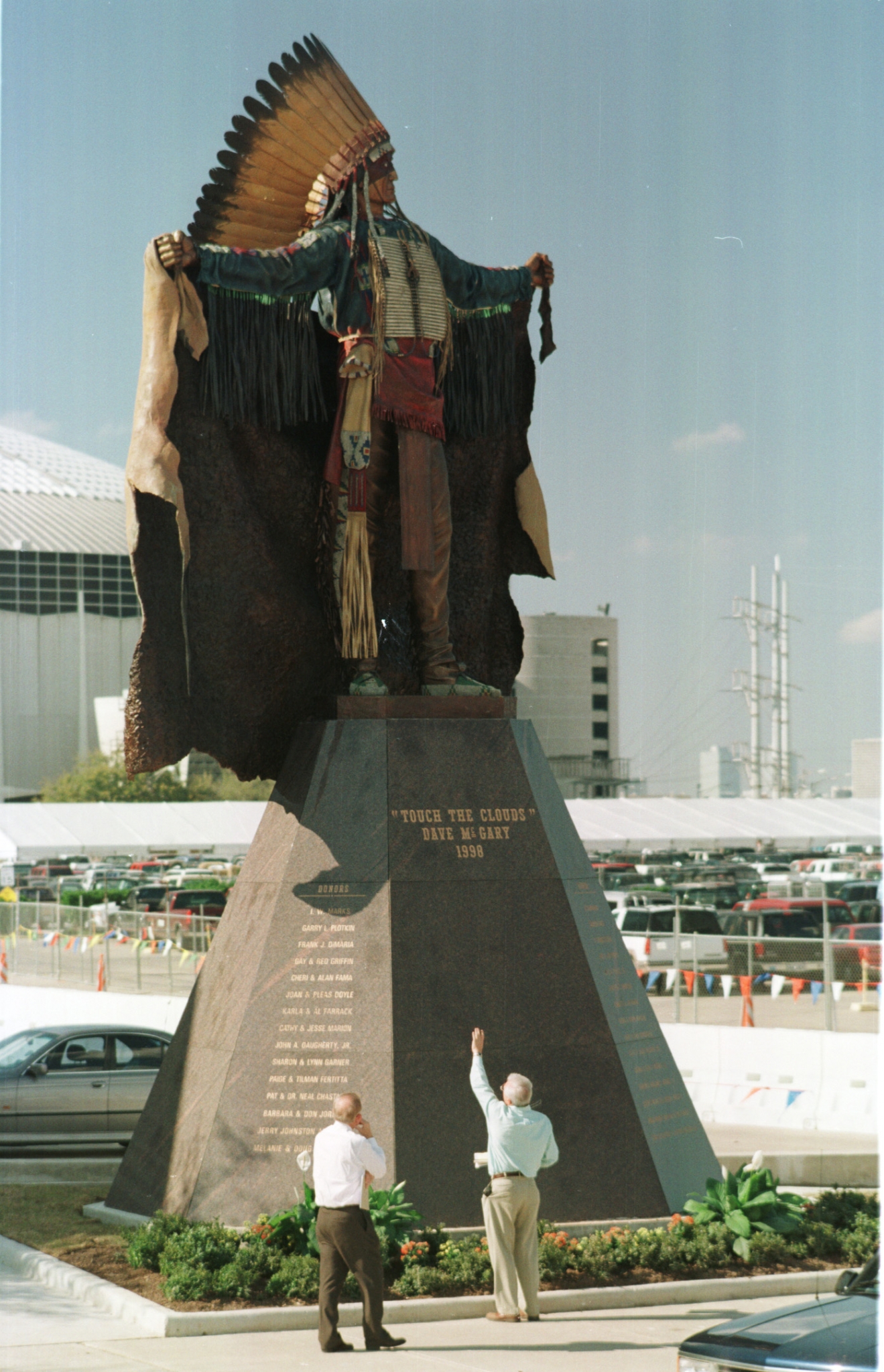 Touch 'Em All: Thome gets statue, retires as an Indian