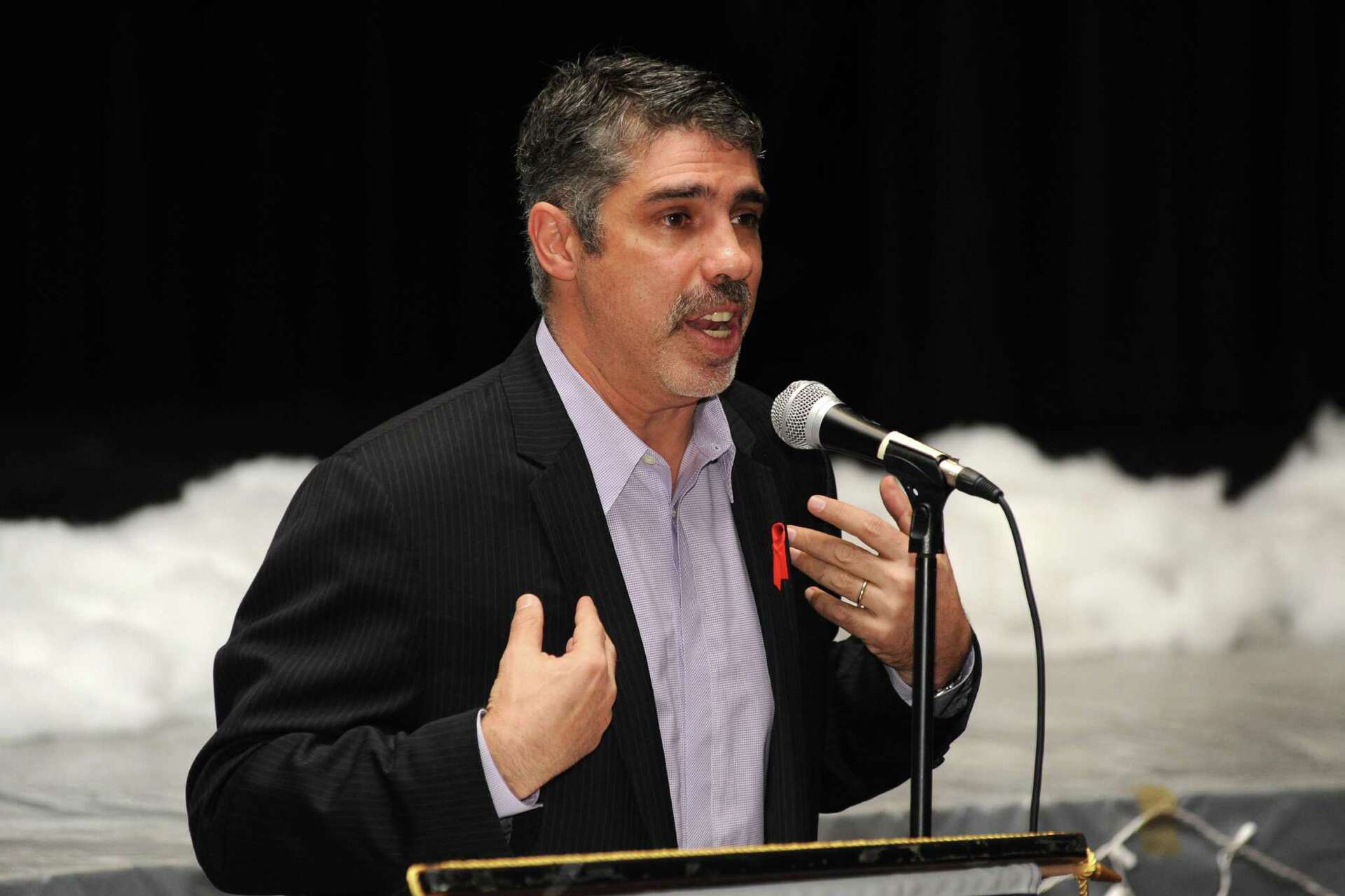 Greenwich's Dell'Abate talks AIDS at Westhill, image size:1920x1280