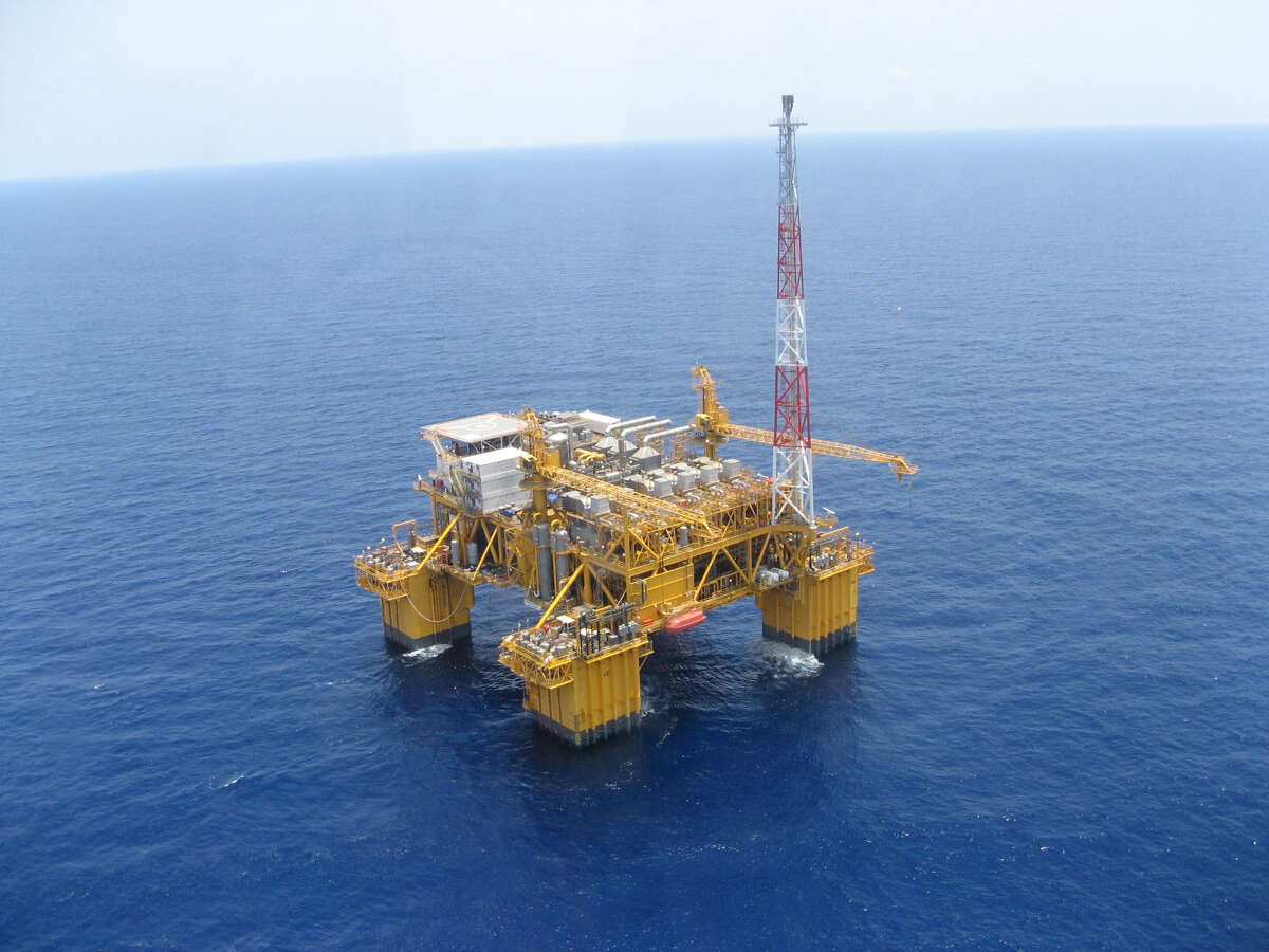 Anadarko says environmental claims led to quarterly loss