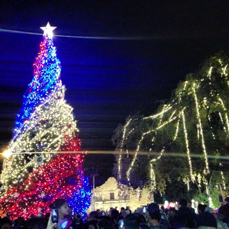 Gear up for the annual tree lighting ceremony in Alamo Plaza San