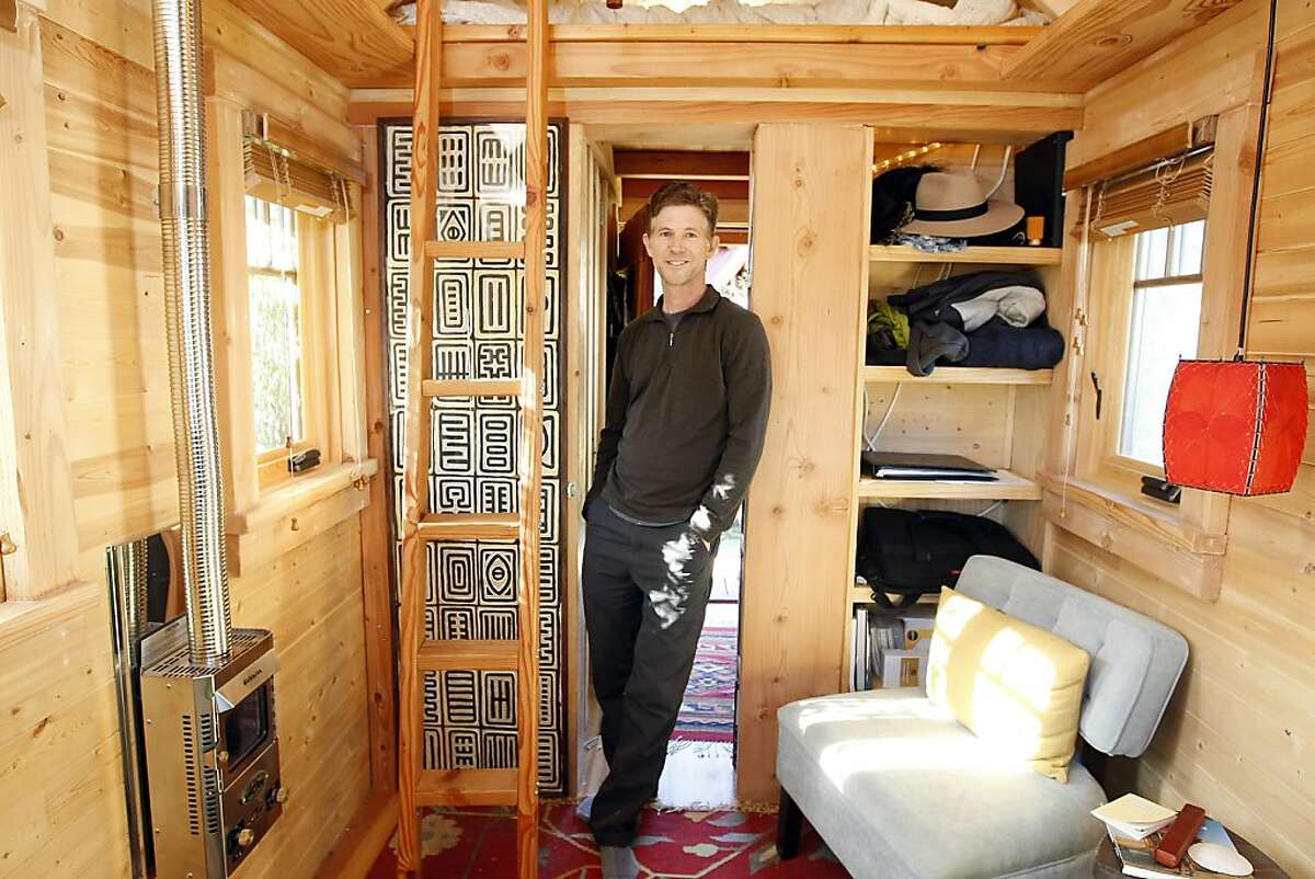 Smallhouse movement Living in 120 square feet