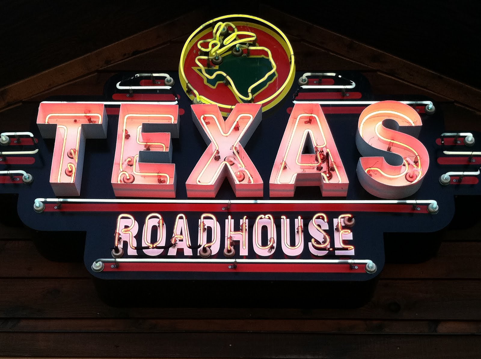 Texas Roadhouse to donate profits to Red Cross Harvey relief effort.